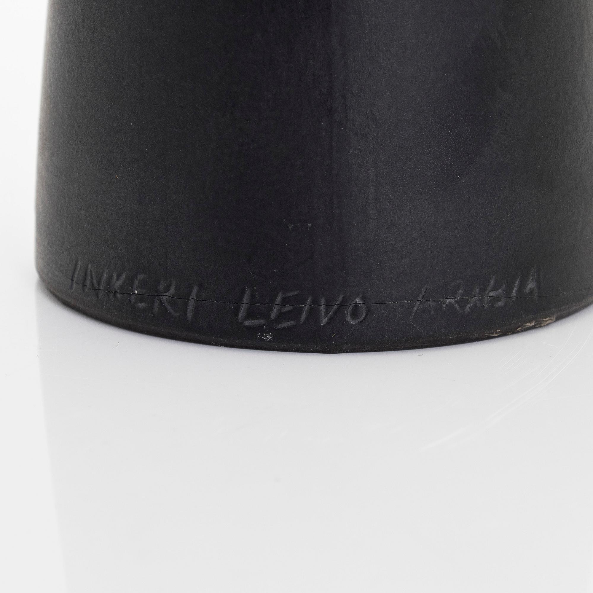 Inkeri Leivo, taide-esine, keramiikkaa, signeerattu Inkeri Leivo Arabia.