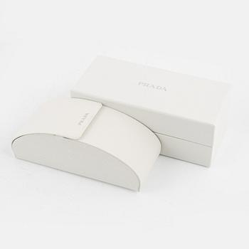 Prada, solglasögon.