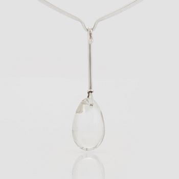 Vivianna Torun Bülow-Hübe, halsring med två hängen, egen verkstad, 
1980-90-tal, sterling.