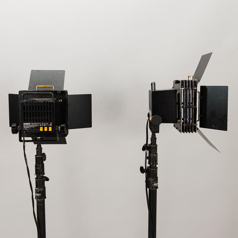 FOTOLAMPOR, 2 st, Kaiser Tyskland och Manfrotto, Italien.