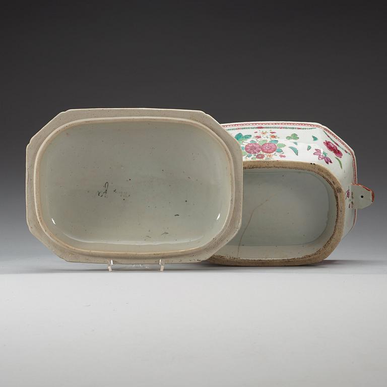A famille rose tureen with cover and stand. Qing dynasty, Qianlong (1736-95).