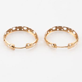 Liisa Vitali,  
earrings, a pair, hoops, 14K gold.