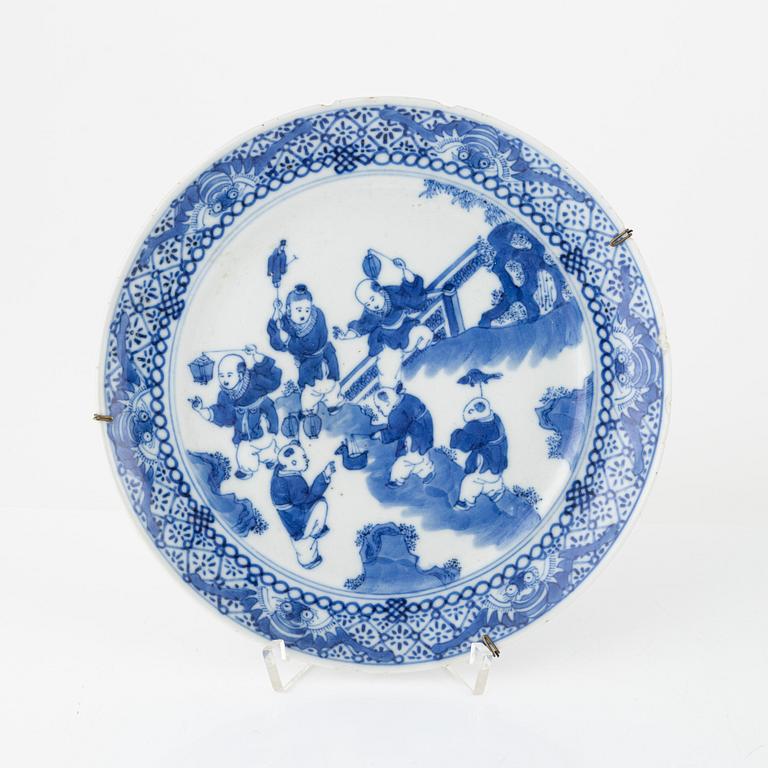 SEven pieces of blue and white porcelain, China, Qing dynasty, 18th-19th century.