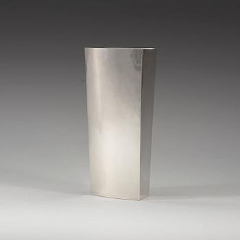 A Rey Urban sterling vase, Stockholm 1984.