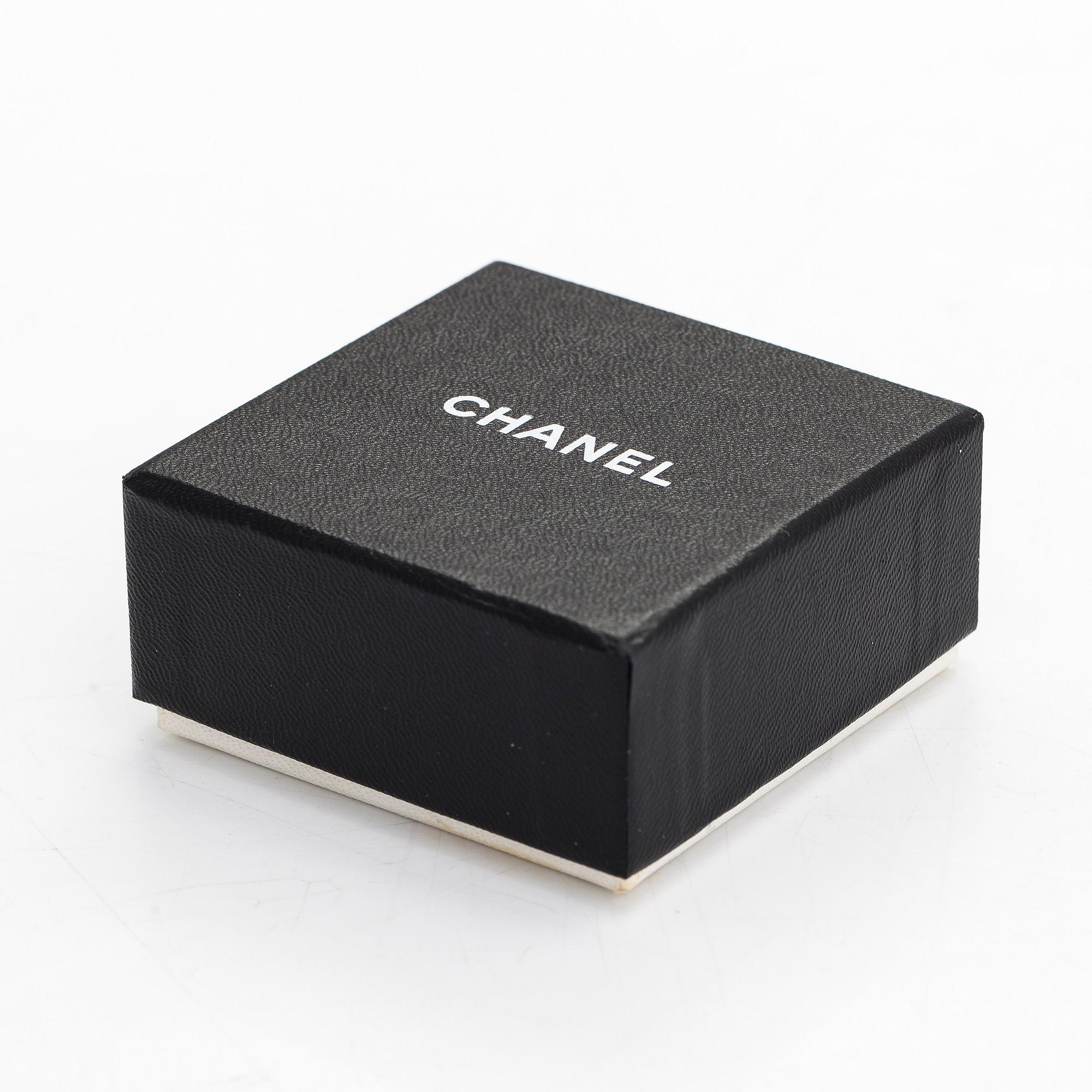 Chanel, earrings, 1984-1990.