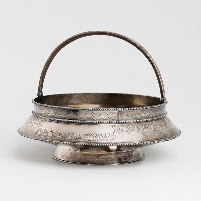 A Russian silver bread basket, unidentified maker's mark JB, St Petersburg, 1878.