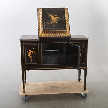 SIDEBOARD/MUSIKMÖBEL, 1900-talets första hälft.