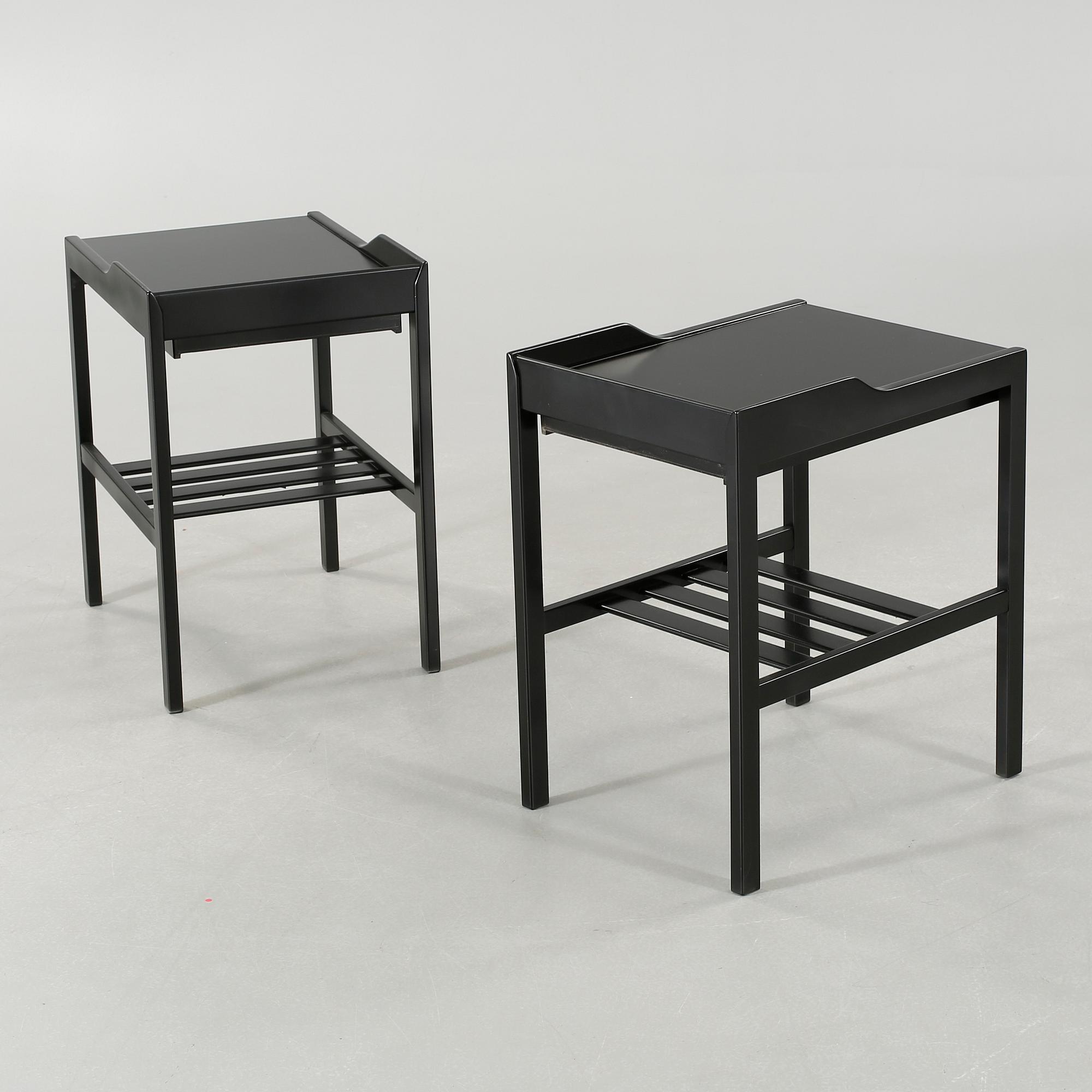 A paif of bedside tables by Bertil Fridhagen, from the latter half of the 20th century.