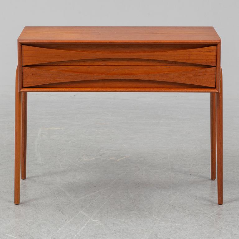 RIMBERT SANDHOLT, byrå, "GT 6835", AB Glas & Trä, 1900-talets andra hälft.