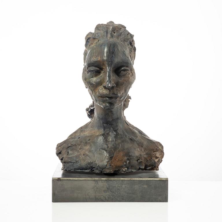 Anne-Marie Nordin, bust.