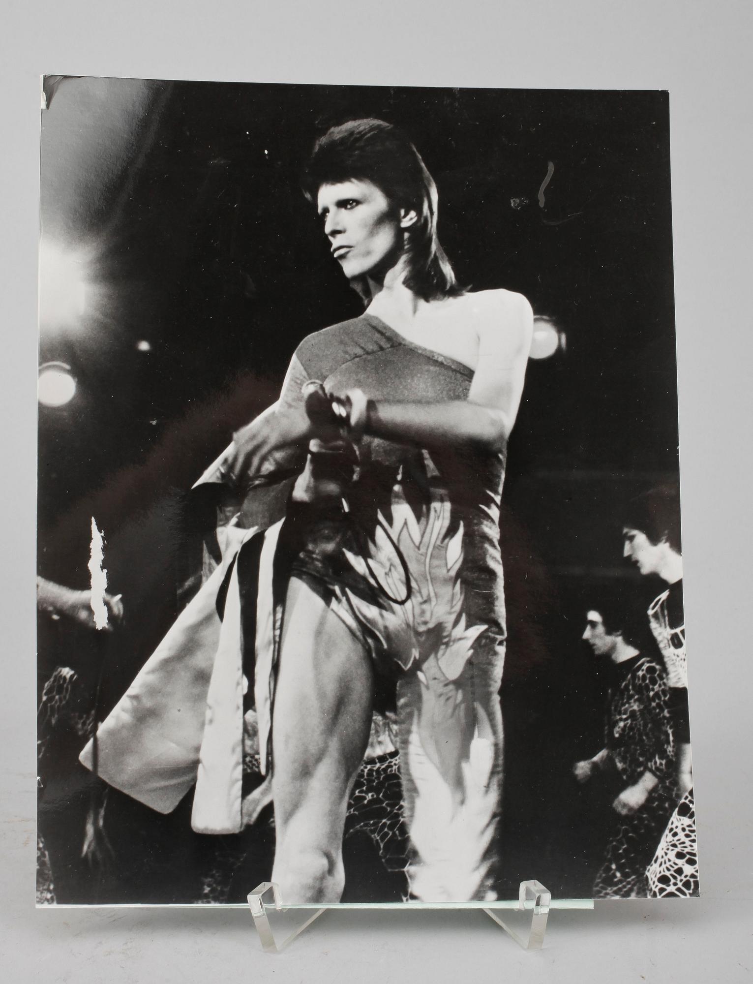 DAVID BOWIE MEMORABILIA, 8 delar, 1970-tal.