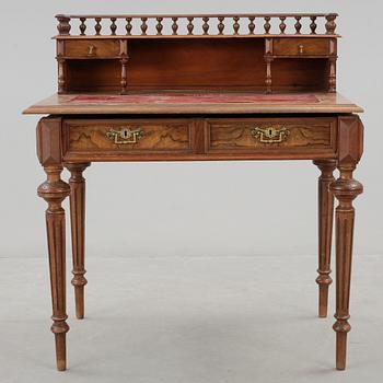 SKRIVBORD, nyrenässans, 1800-talets slut.