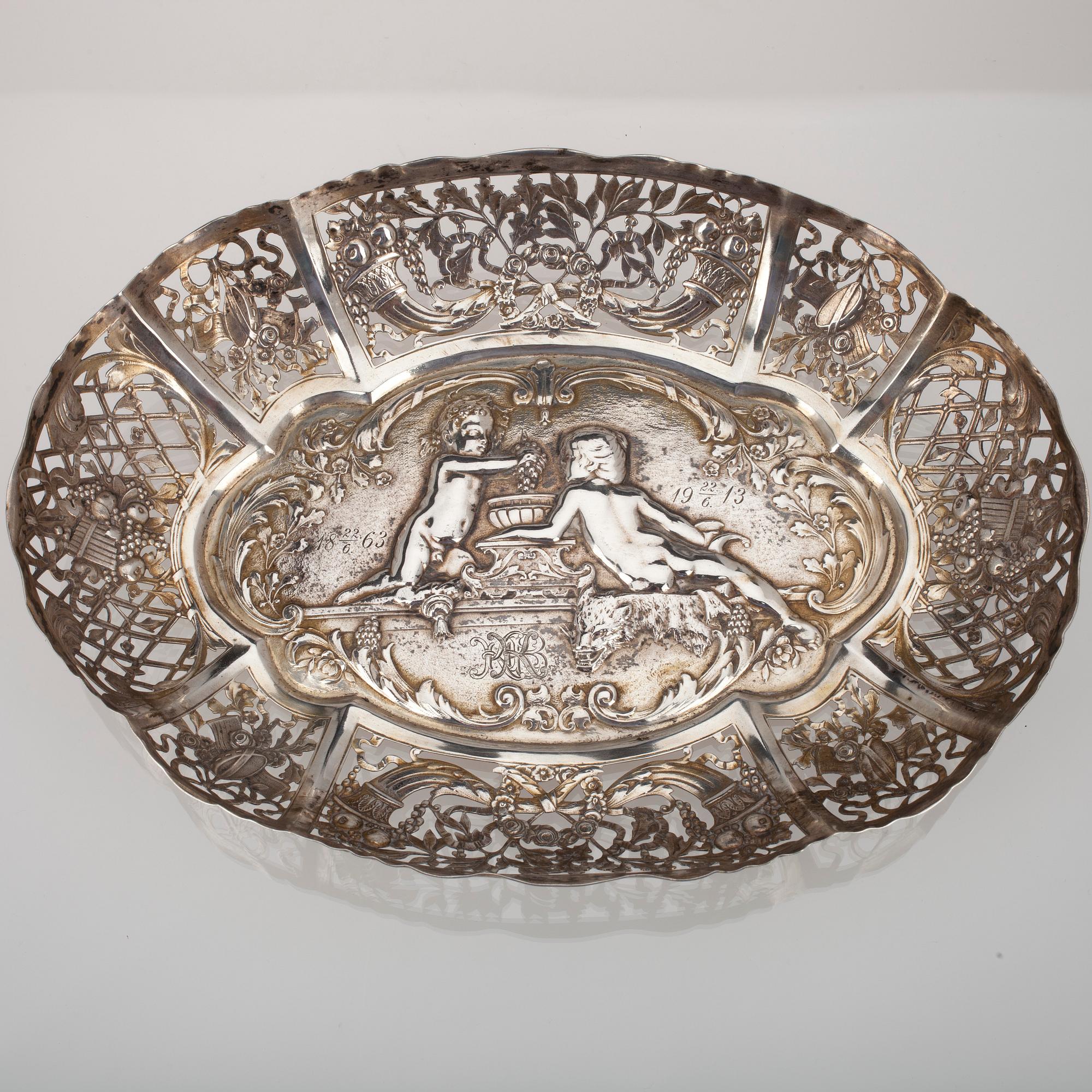 FAT, 800 silver. Stämplad med tyska och ungerska stämplar. 1930-tal. Vikt 306 g.