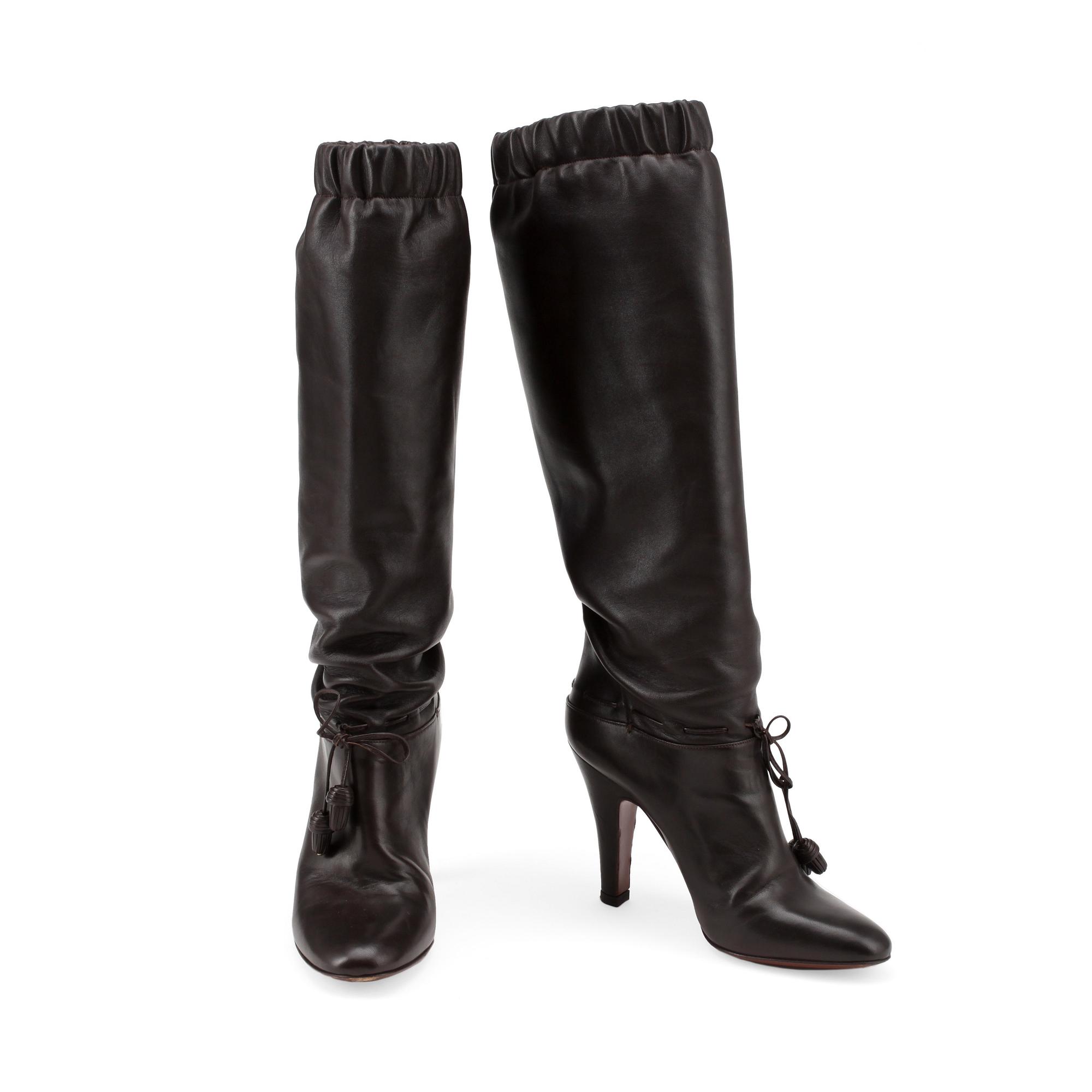 YVES SAINT LAURENT, a pair of black boots.Size 37.