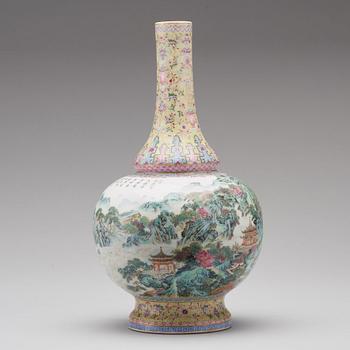 A Chinese famille rose vase, Republic, first half of 20th Century.