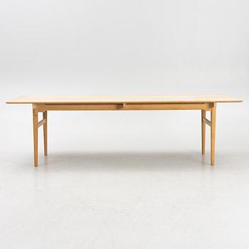 Hans J. Wegner, Matbord, "CH327", Tranekær furniture A/S, 2005.