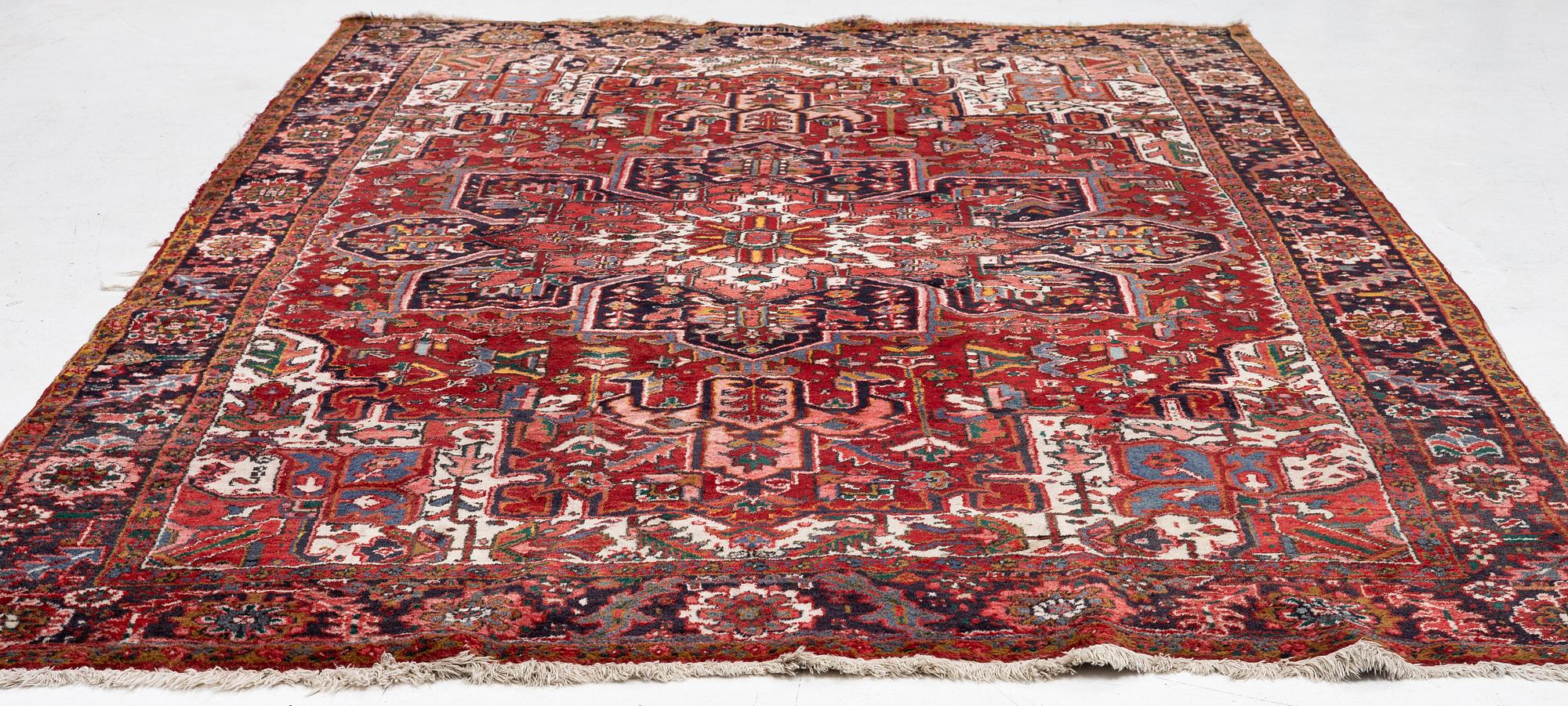 Rug, Heris, approx. 345 x 238 cm.