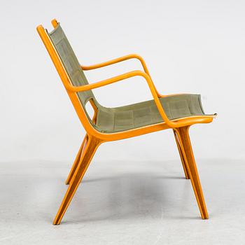 KARMSTOL, "Ax-stolen", Peter Hvidt & Orla Molgaard Nielsen, Fritz Hansen, Danmark.