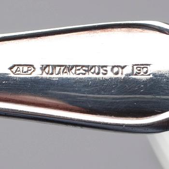 GAFFLAR och KNIVAR 10 st, KAFFESKEDAR, 12 st, SMÖRKNIV, silver, Chippendale, Kultakeskus 1981. Vikt tot. 1356 g.