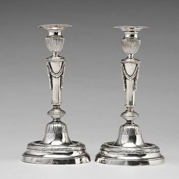 186. A pair of Swedish 18th century silver candlesticks, mark of Olof Yttraeus, Uppsala 1785.