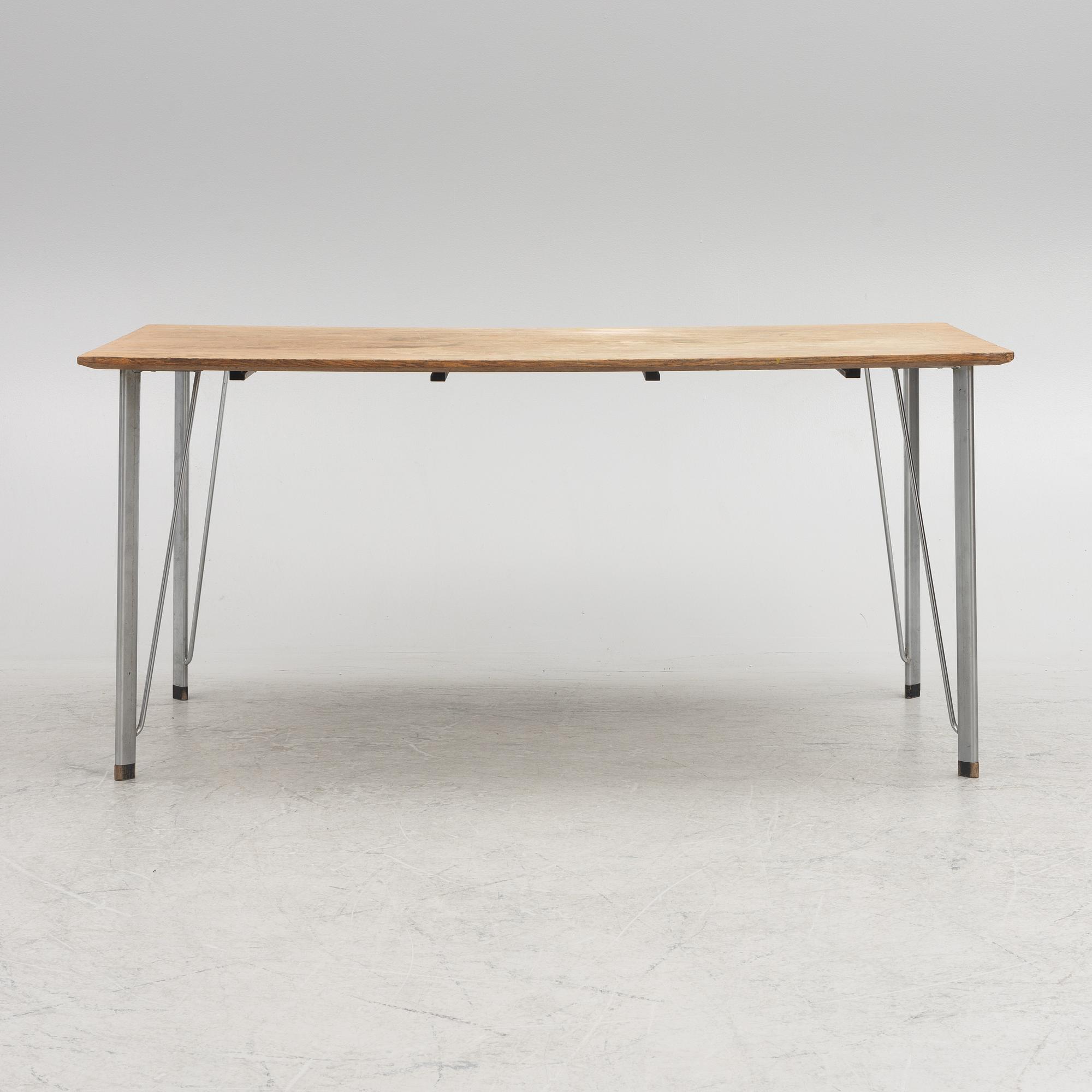 Arne Jacobsen, skrivbord, FH 3605, Fritz Hansen, 1900-talets andra hälft.