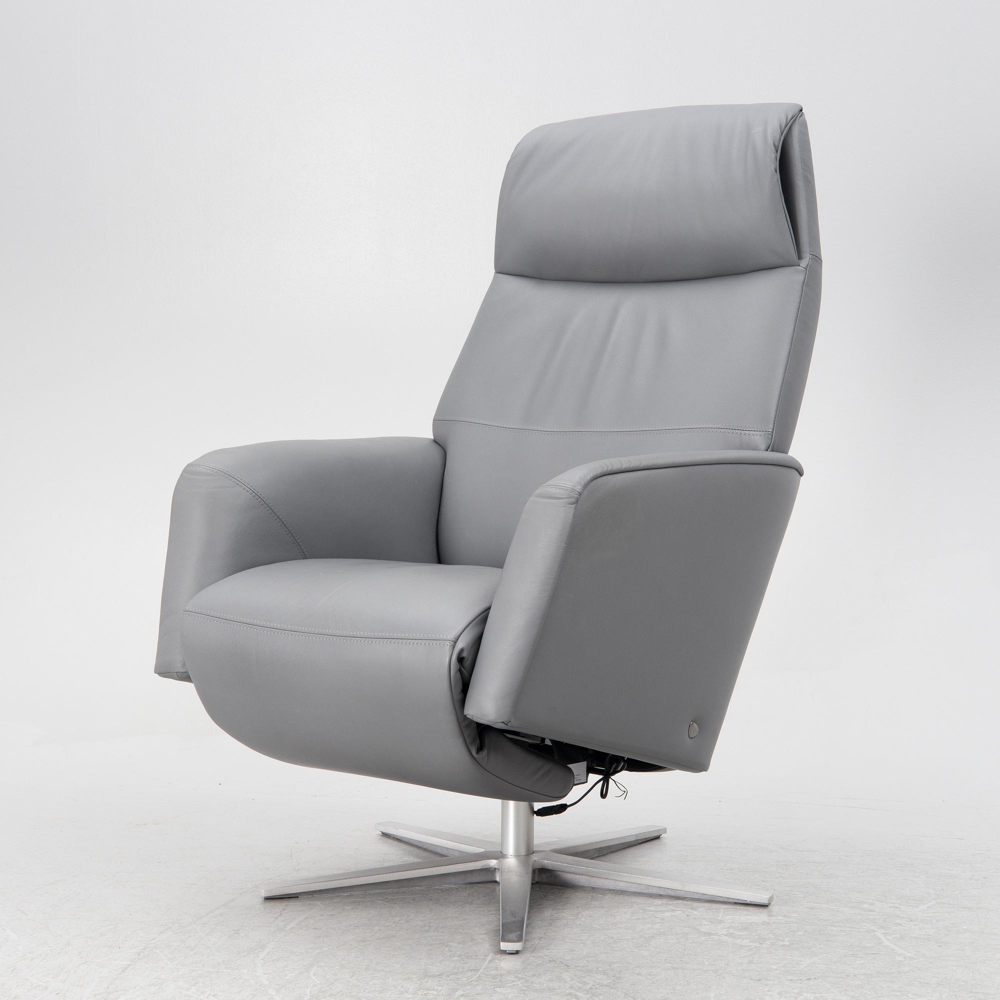 A "Scott Power premium" recliner armchair, Stressless, 21st century.