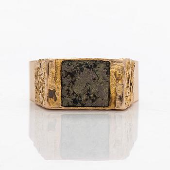 Björn Weckström, a 14K gold and copper ore 'Gold stone' ring. Lapponia 1972.
