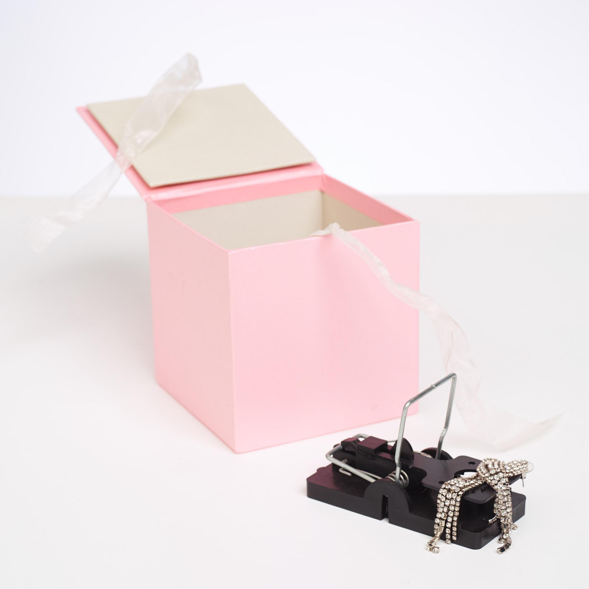 Stig Sjölund, ”Details of ratrace”.