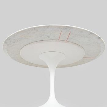 Eero Saarinen, A 'Tulip' furniture set, table with eight chairs, Knoll International, 1970s.