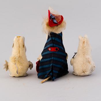 Three 1950s/early 60s Atelier Fauni Moomin characters, Finland.