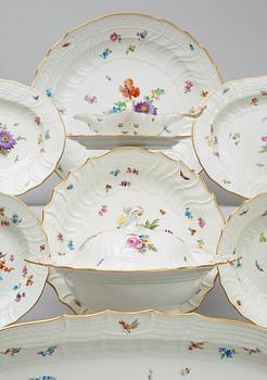 SERVIS, 98 delar, porslin. Meissen sekelskifte 1900.