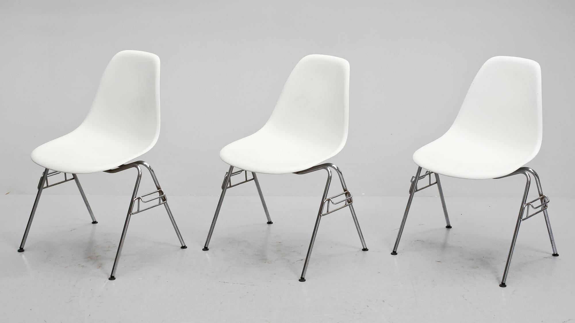 STOLAR, 3 st, "Plastic chair", Charles och Ray Eames, Vitra, 1900-talets andra hälft.