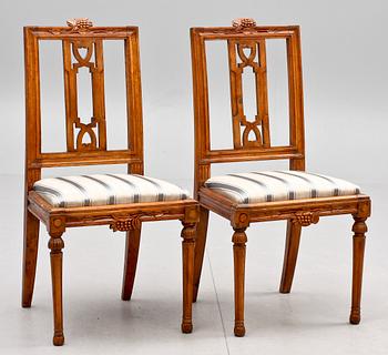 STOLAR, ett par, sengustavianska Lindomearbeten, märkta ASS:SK, omkr 1800.