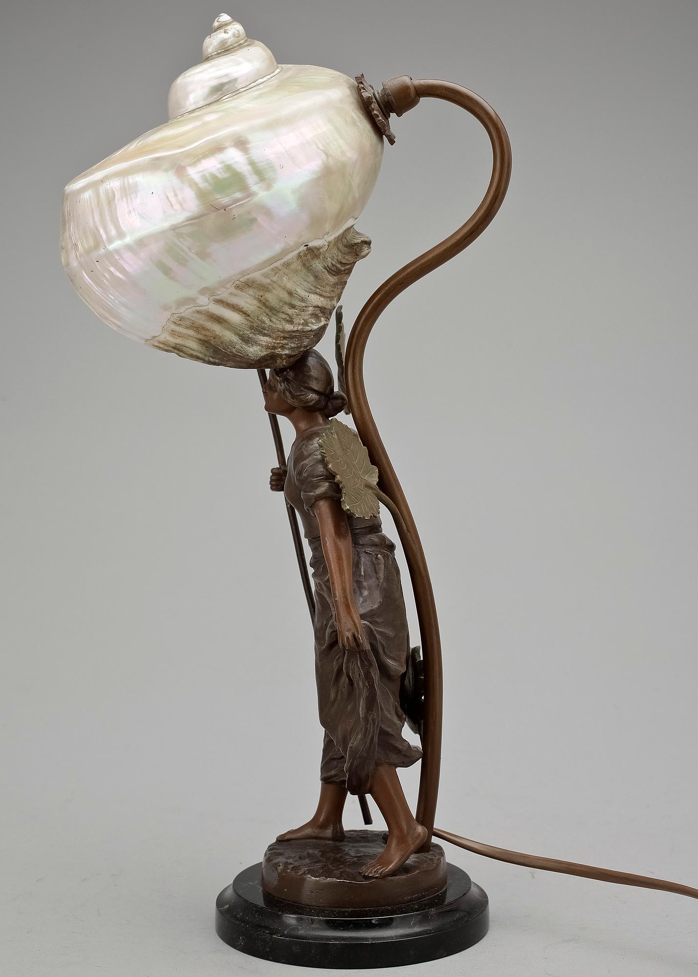 BORDSLAMPA, jugend, omkring 1900.