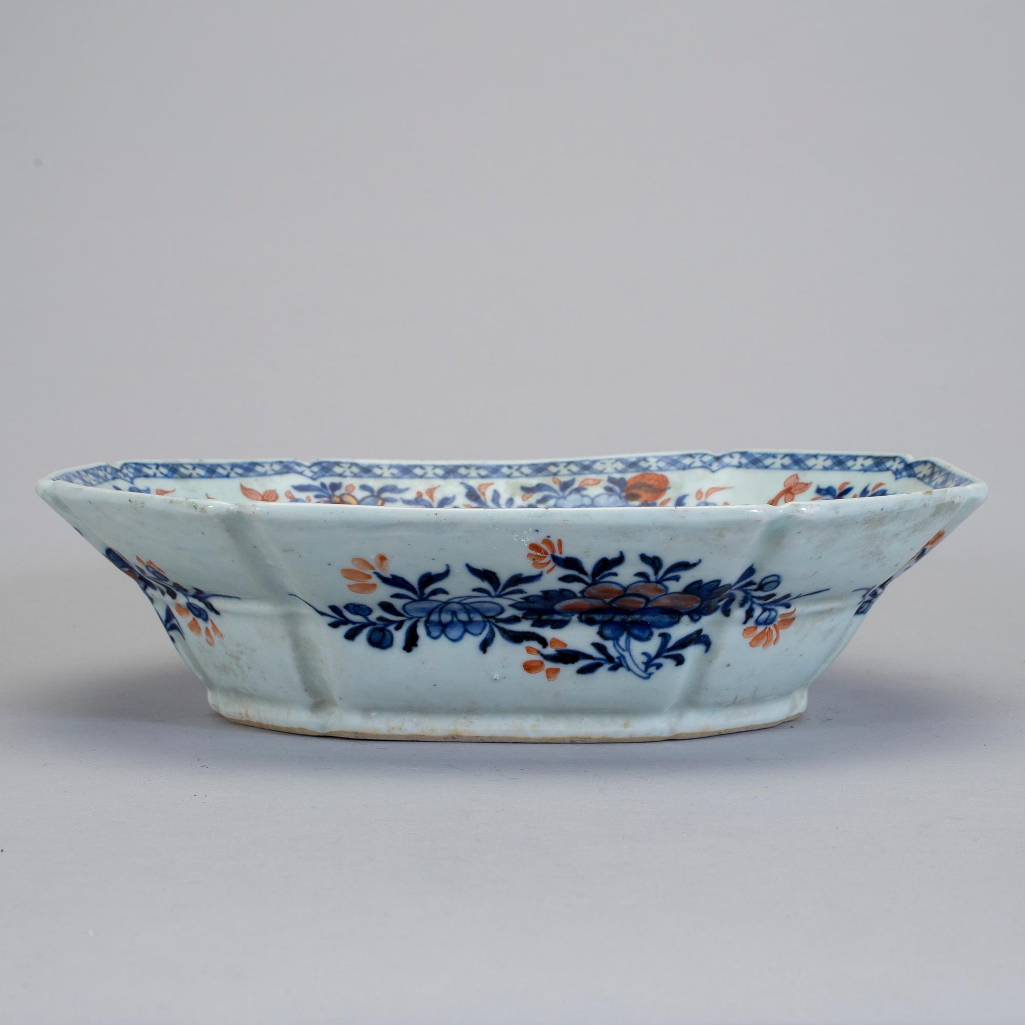 SKÅLFAT, porslin, Kina, 1700-tal.