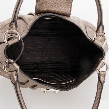 Prada, laukku.