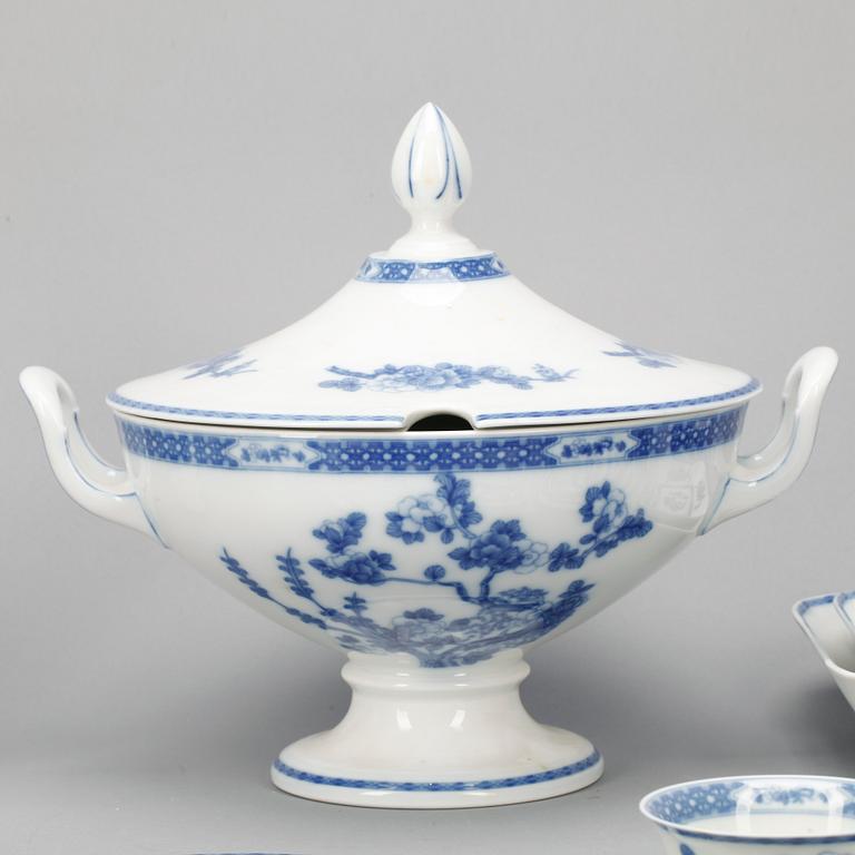SERVISDELAR, ca 89 + 1 delar, porslin, Rosenthal, Tyskland, 1900-talets första hälft.