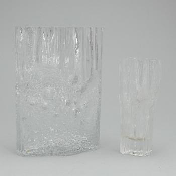 VAS, 2 st, glas, signerad Tapio Wirkkala, Iitala.