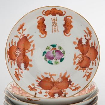 Skål, samt tallrikar, 9 st, porslin, Kina, Qingdynastin, 1900-tal.
