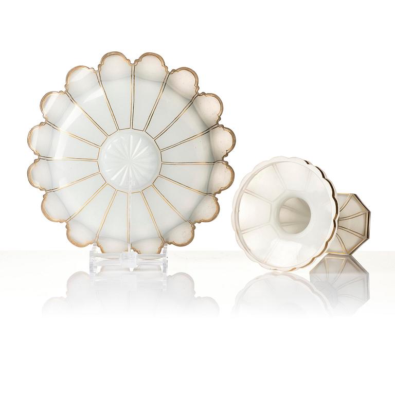 A large French opalin glass tazza, 1830/1840's.