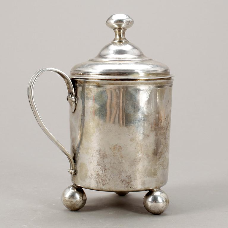 BÄGARE, silver, Frankrike, 1700/1800-tal. Vikt 470 gram.