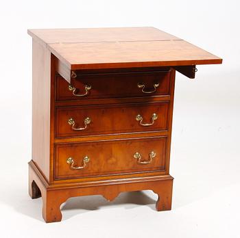 SKRIVBYRÅ. Engelsk stil.