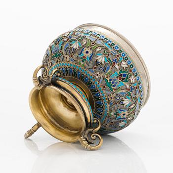 Ovchinnikov, skål, cloisonné-emalj, silver och förgyllt silver, med kejserligt hovleverantörsmärke, Moskva 1896.