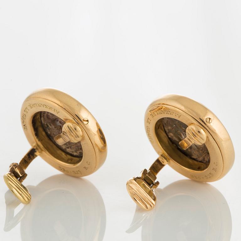 Bulgari ett par örhängen "Monete" 18K guld med mynt från antiken.