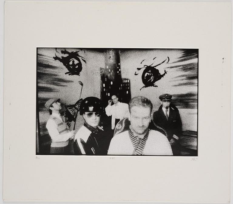 Anton Corbijn, "22:U2", 1982-2003.