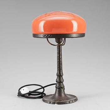 BORDSLAMPA, så kallad Strindbergslampa, 1900-talets första hälft.