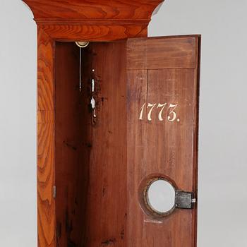 A grandfather clock, around the turn of the century 1800.