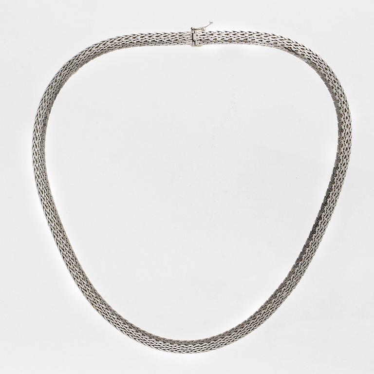 An 18K white gold chain, Unoaerre, Italy, 27g.