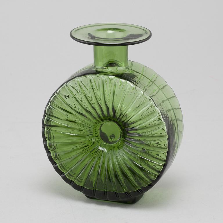 A glass vase, "Aurinkopullo", for Riihimäen Lasi, second half of the 20th century.