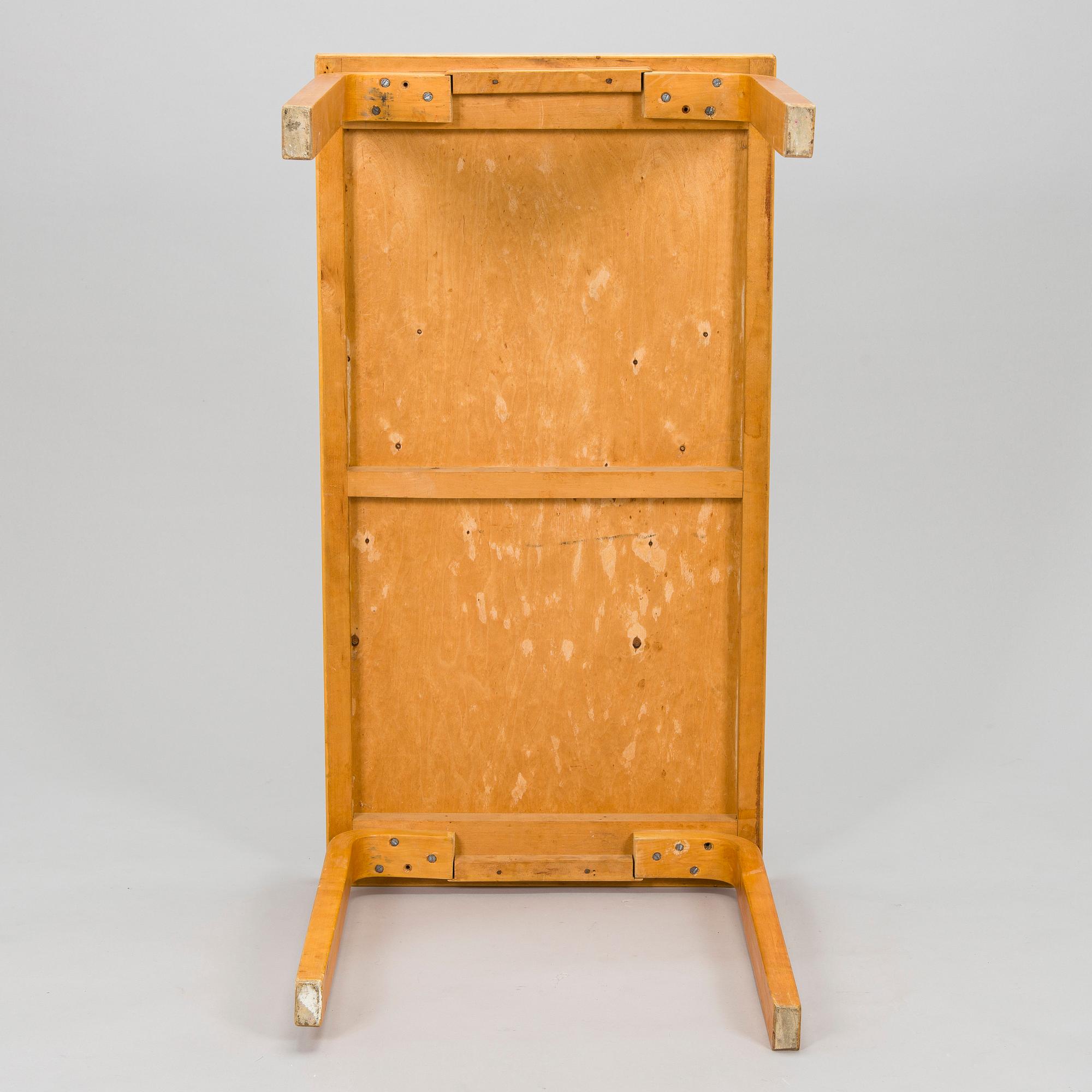 Alvar Aalto, A mid 1950s table '81' for O.Y. Huonekalu-ja Rakennustyötehdas A.B.